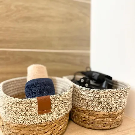 V5 Tres Joli Proche Bale Apartment